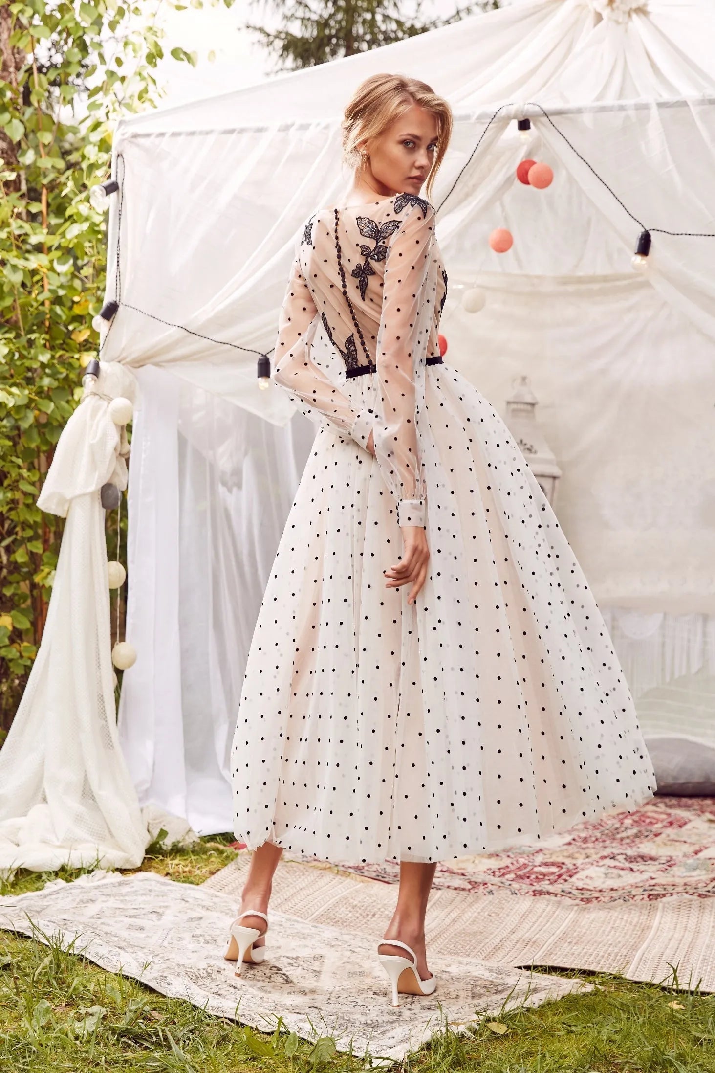 Fashion Dotted Tulle Prom Dress A-Line Ruched Long Sleeves 3D Butterfly Formal Evening Dress Floor Length Party Gowns