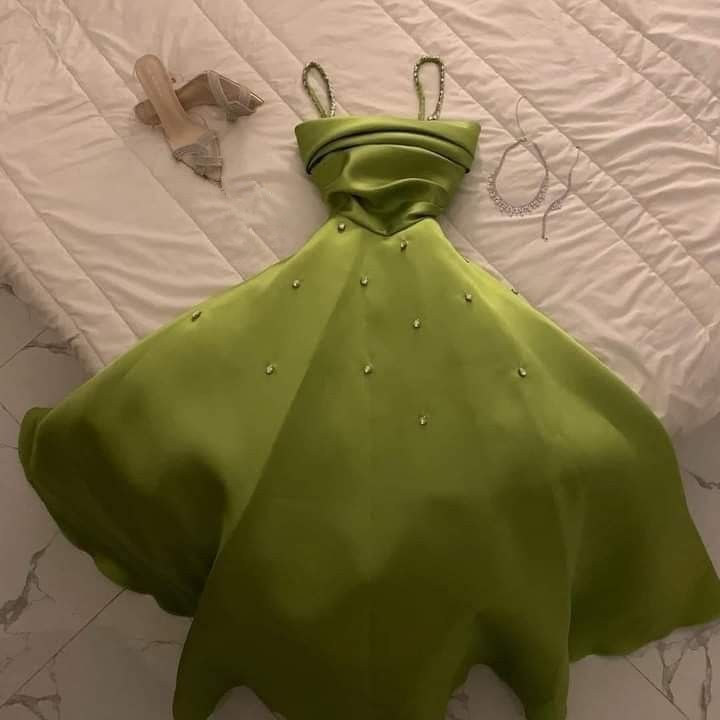 Gorgeous Green Satin A Line Party Dress Straps Prom Evening Dress With Beaded