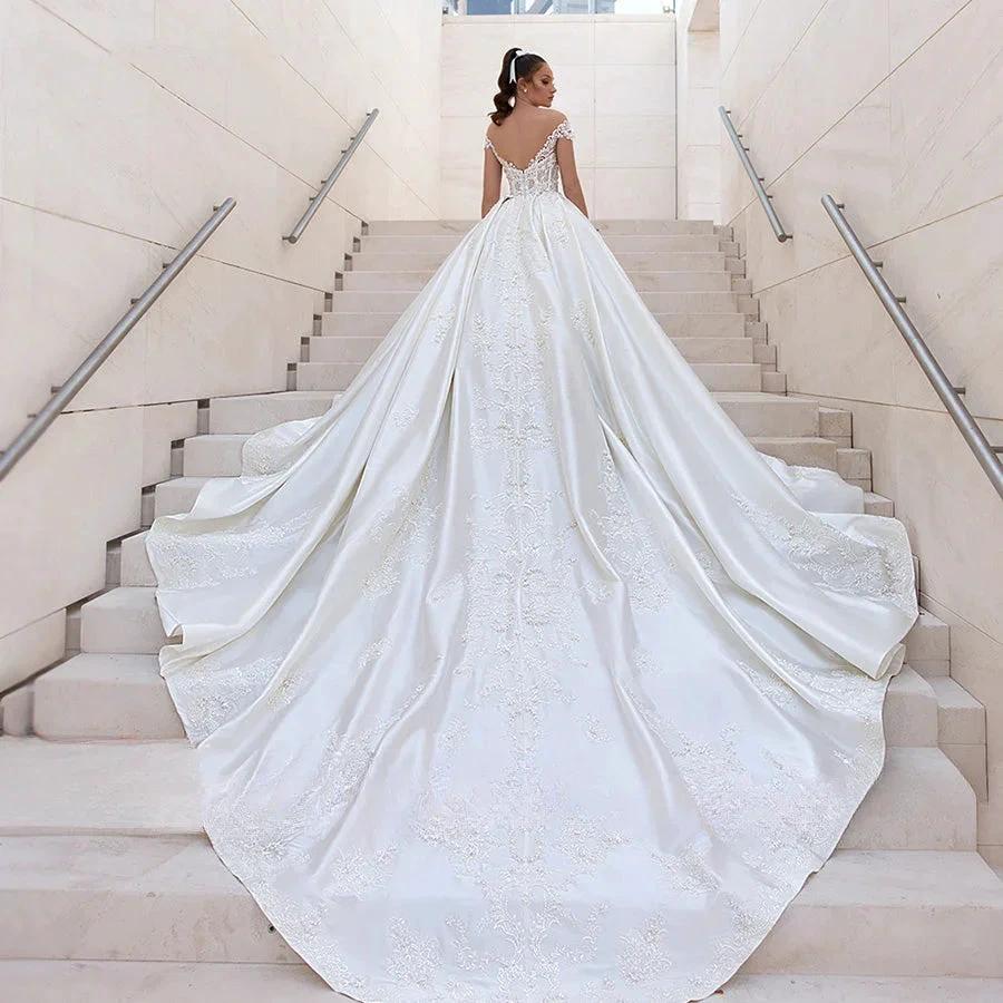 Sexy Off Shoulder Wedding Dresses A-Line Lace Applique Women's Elegant Sleeveless Beach Party Satin Beads Applique Bridal Gowns (ZD14130)