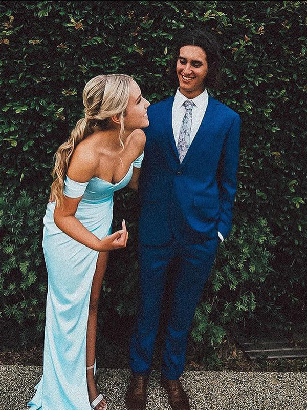 Chic Sheath Sweetheart Light Blue Split Prom Dresses - FashionDia