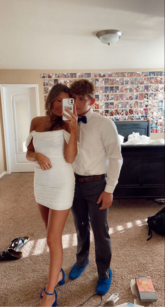 Beautiful short prom dress. Elegant Dresses,Party Gown