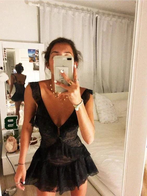 A-line V Neck Black Lace Homecoming Dress Sleeveless Party Dress (ZD12571)