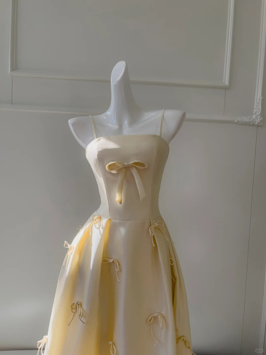 Sweet Light Yellow A-line Spaghetti Strap Bow Satin Long Prom Dress Evening Dress Bridesmaid Dress
