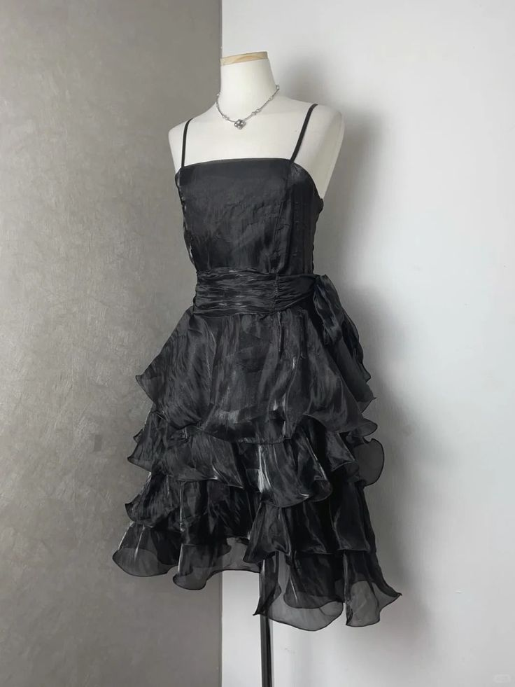 Chic Black Spaghetti Strap Ruffle Homecoming Dress J8373