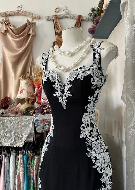 Black Mermaid Long Prom Dress With White Applique Formal
