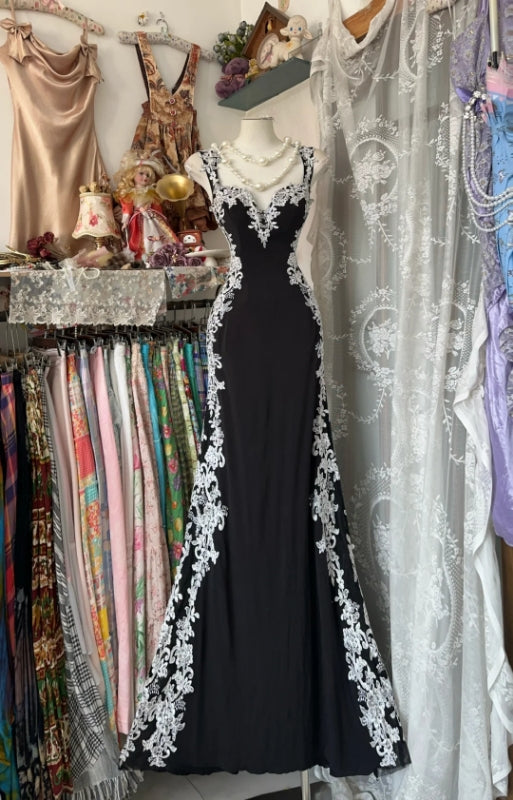 Black Mermaid Long Prom Dress With White Applique Formal