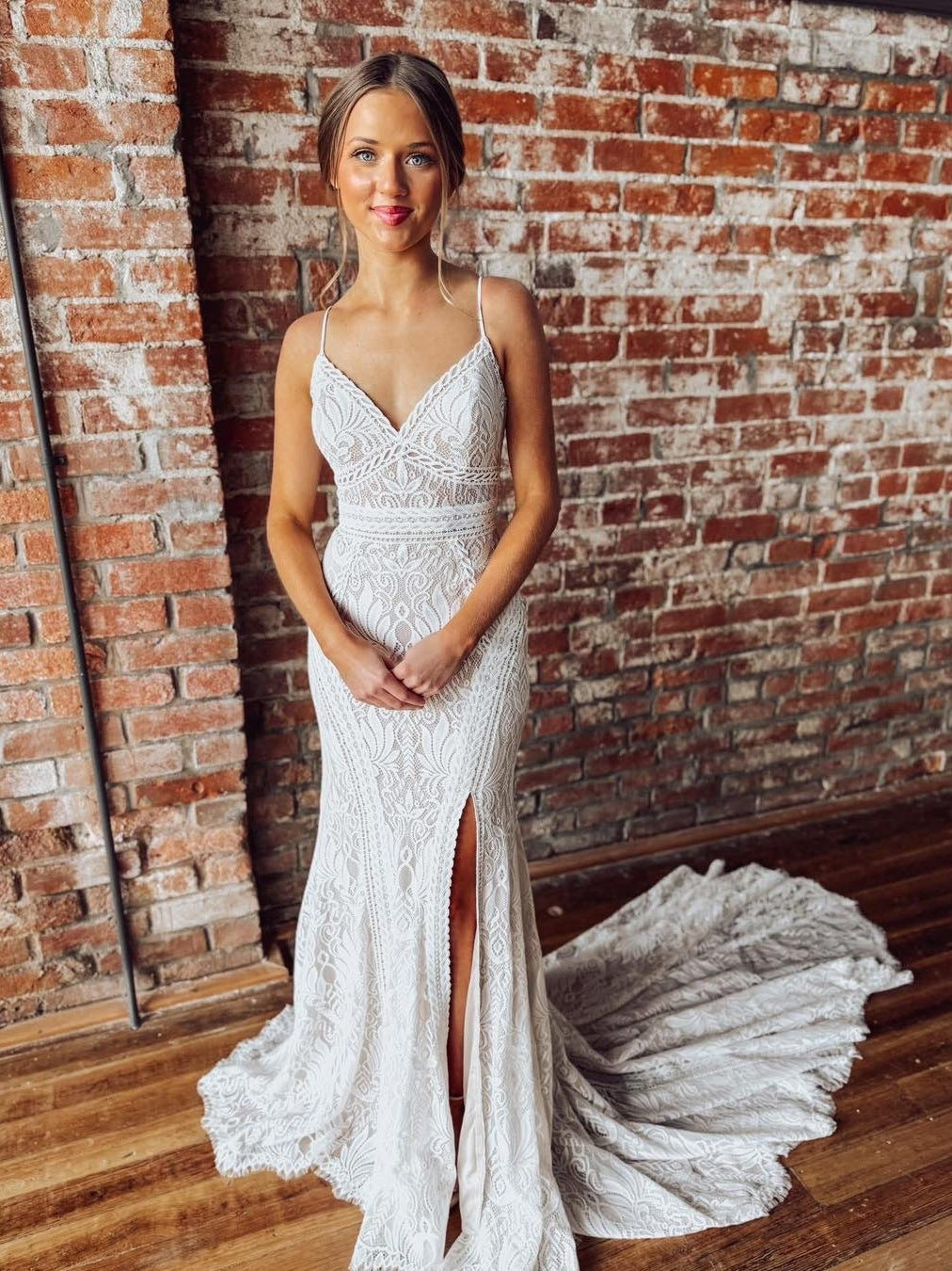 Spaghetti Straps V-Neck Mermaid Backless Bridal Dress With Train