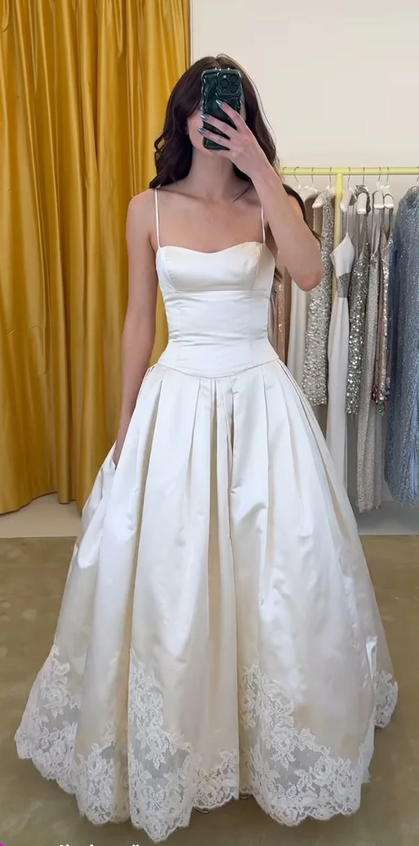 A-Line White Long Wedding Dresses Applique Bridal Gown