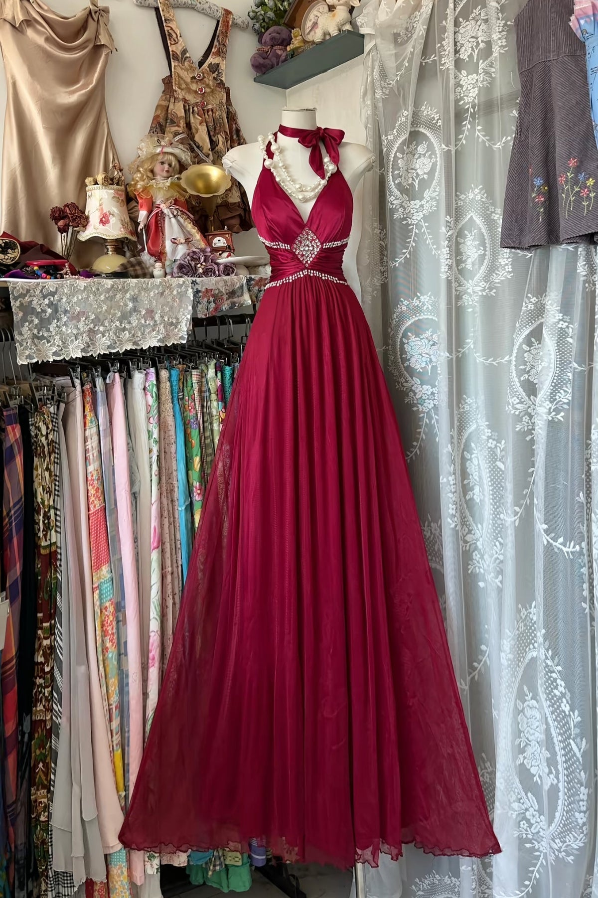 V-Neck Burgundy Long Prom Dress Vintage Beaded Evening Party Dress