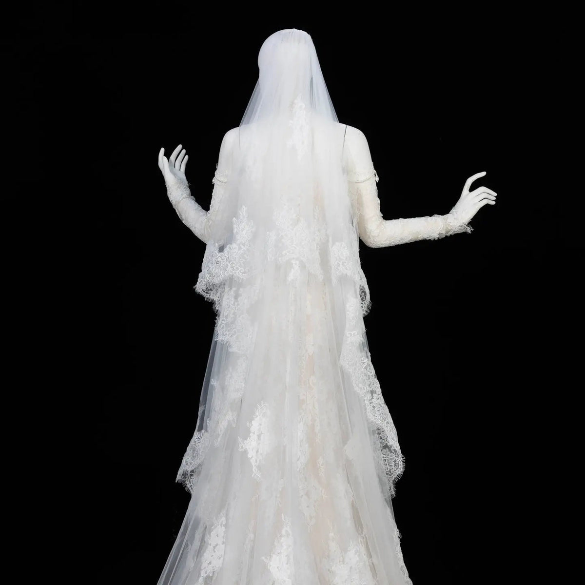 Elegant Ivory Sweetheart Neckline Sheer Lace Mermaid Wedding Dress with Veil ZP133