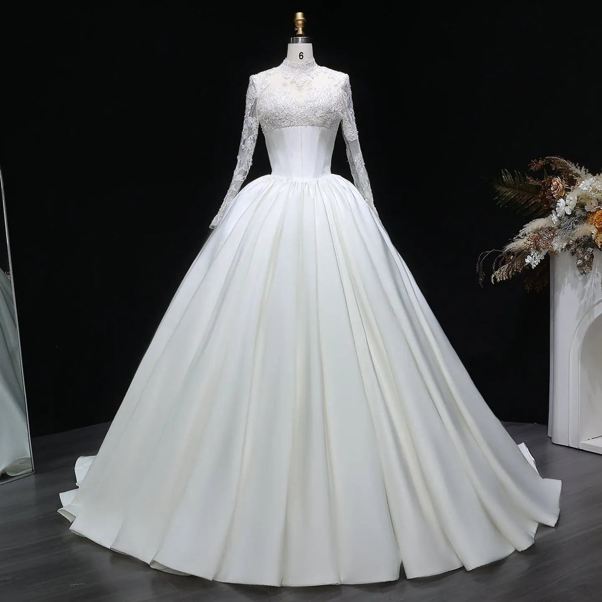 Classic Long Sleeve Lace Ball Gown Wedding Dress ZP180