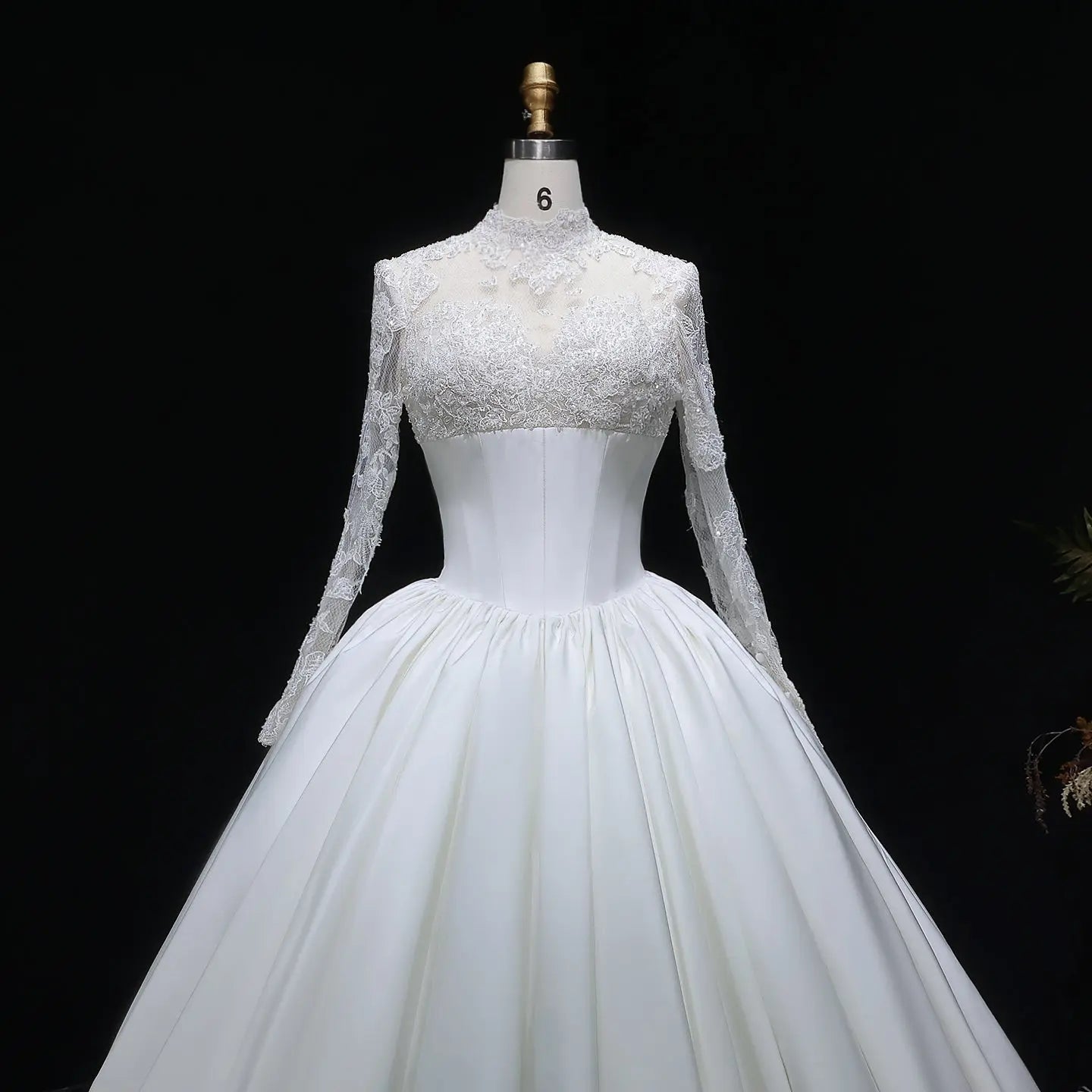 Classic Long Sleeve Lace Ball Gown Wedding Dress ZP180