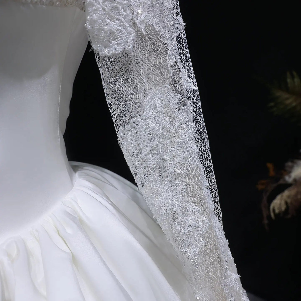 Classic Long Sleeve Lace Ball Gown Wedding Dress ZP180
