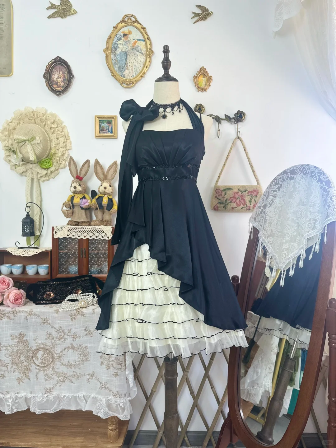 Vintage Black Halter Satin Formal Homecoming Dress Short Party Dress