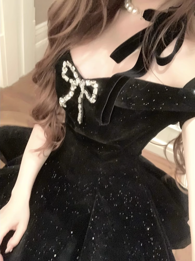 Black Off-the-Shoulder Velvet Short Party Dress Birthday Dress - View 4 | FashionDia