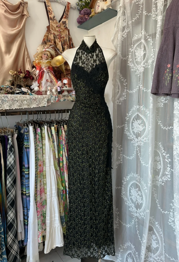Sexy Halter Sleeveless Black Lace Sheath Long Evening Dress Birthday Prom Dresses - FashionDia