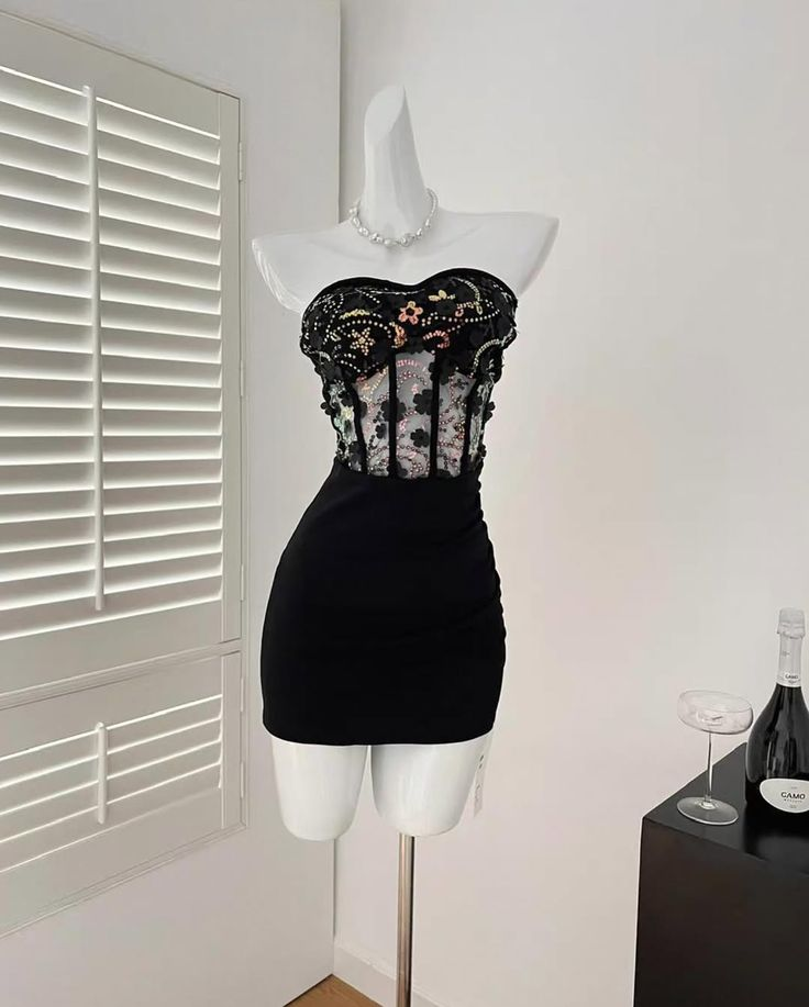 Sexy Sweetheart Neck Black Sheath Sequin Birthday Dress Short Travel Vacation Dress - FashionDia