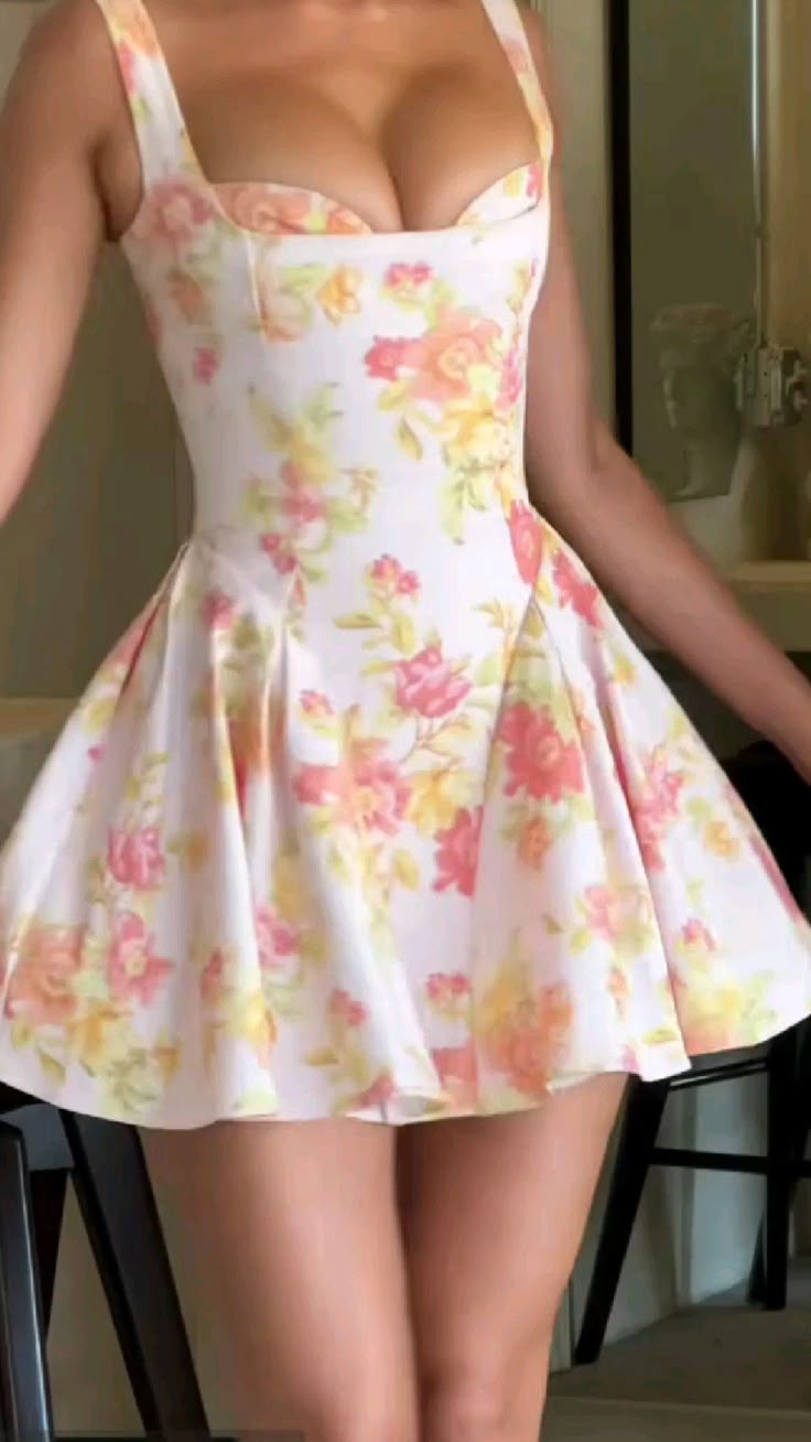 Chic Satin Print Floral A-Line Short 18th Birthday Outfits Formal Graduation Homecoming Dress - FashionDia