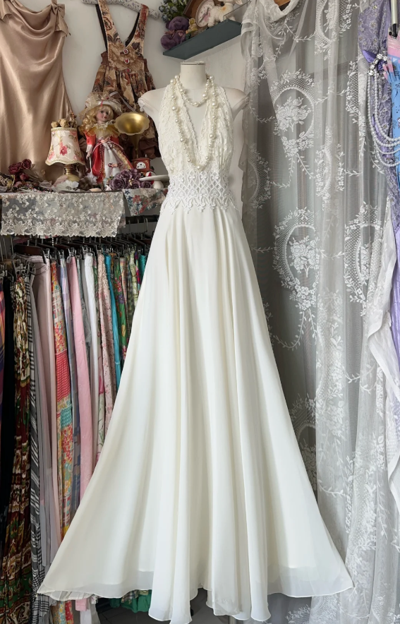 Elegant Halter V-Neck Lace Chiffon Mermaid Evening Dress White Long Party Dress - FashionDia
