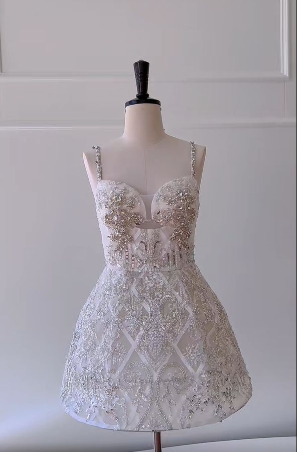 Gorgeous Spaghetti Straps Tulle Beaded Homecoming Dress White Short Birthday Outfits Wedding Dress