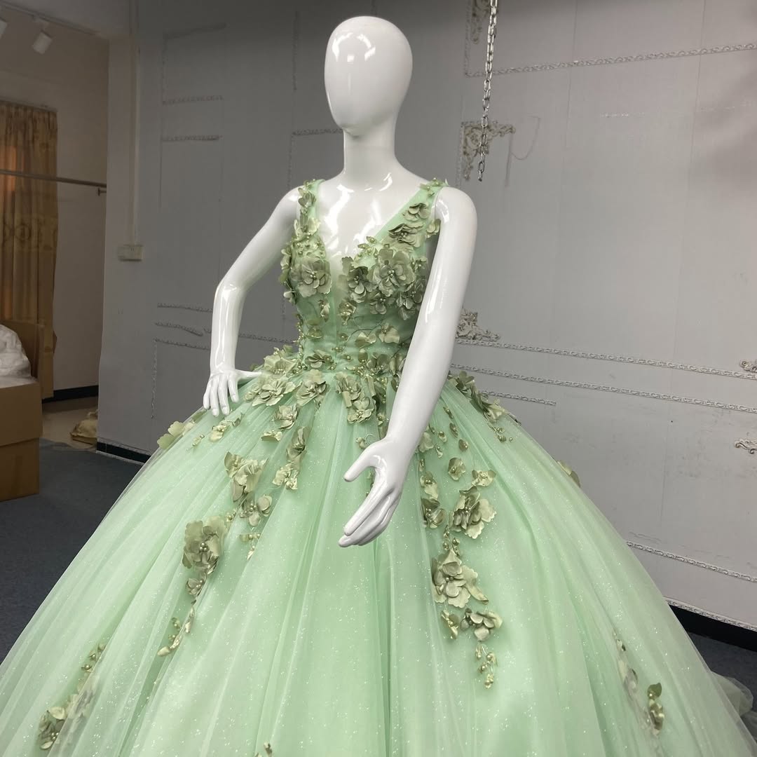 Charming A Line V Neck Green Quinceanera Dress with Criss Cross Back Appliques