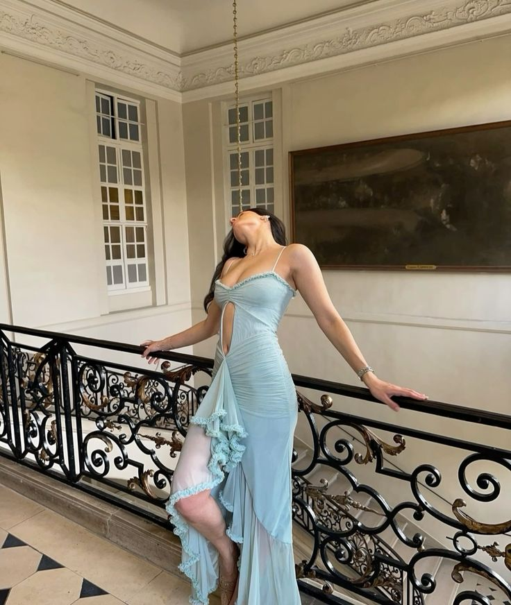 Chic Spaghetti Straps Tulle Chiffon Evening Dress Sexy Pleated Party Dress - FashionDia