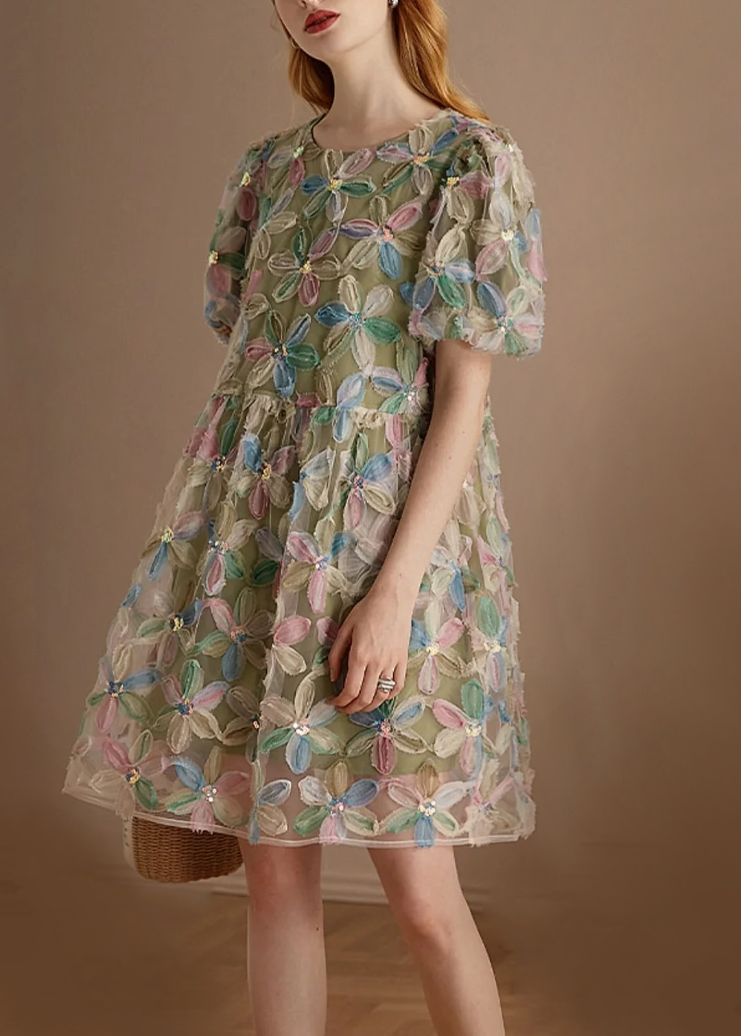 Well Tailored Dress with a Graceful Silhouette