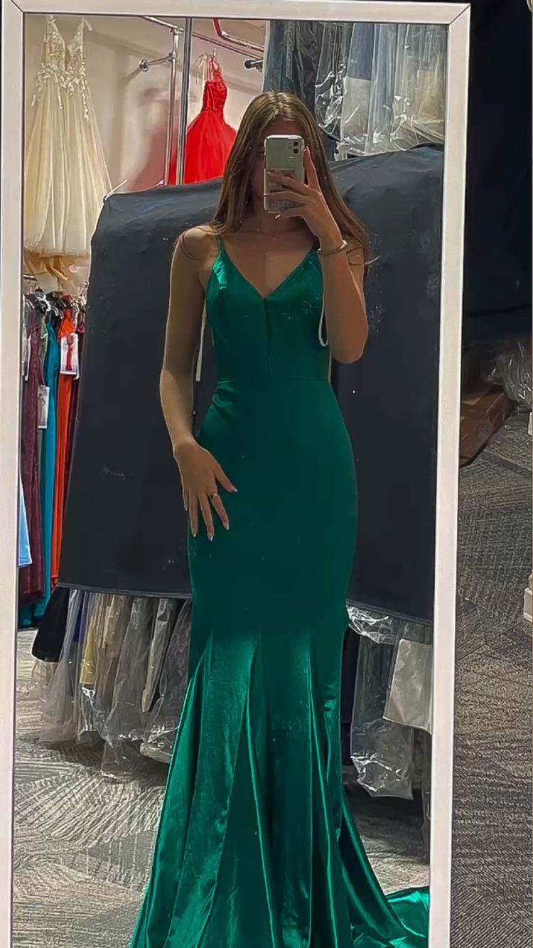 V Neck Green Mermaid Prom Dress,Green Evening Dress,Generous Green Formal Dress Y1837 - VelvetHem