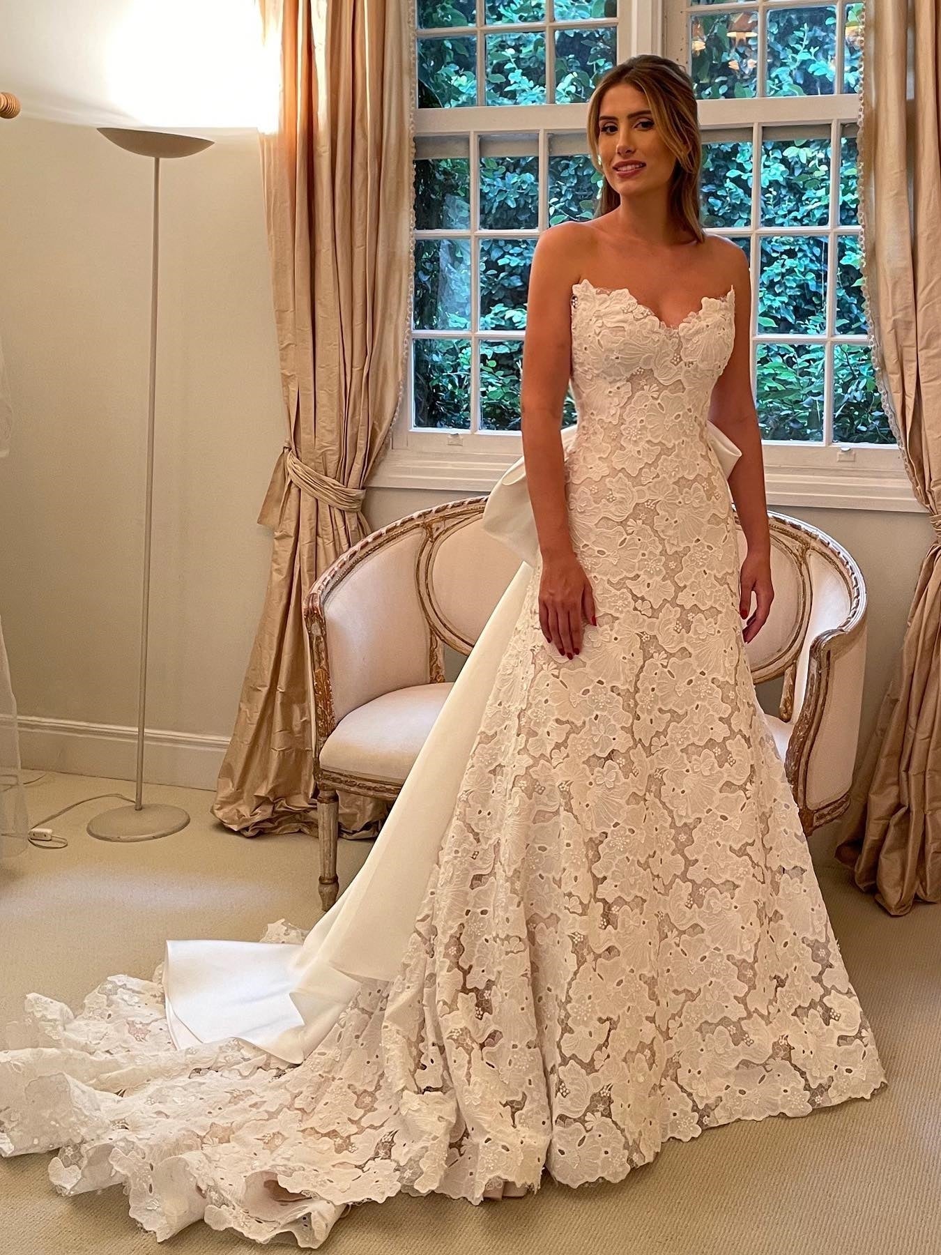 Sweetheart Floral Lace Wedding Dress With Oversized Satin Back Bow And Chapel Train
