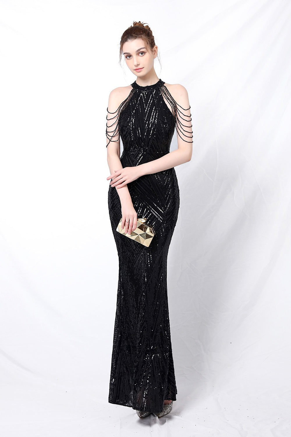 Urban Dress Inspired by Contemporary Streetwear Fashion 9