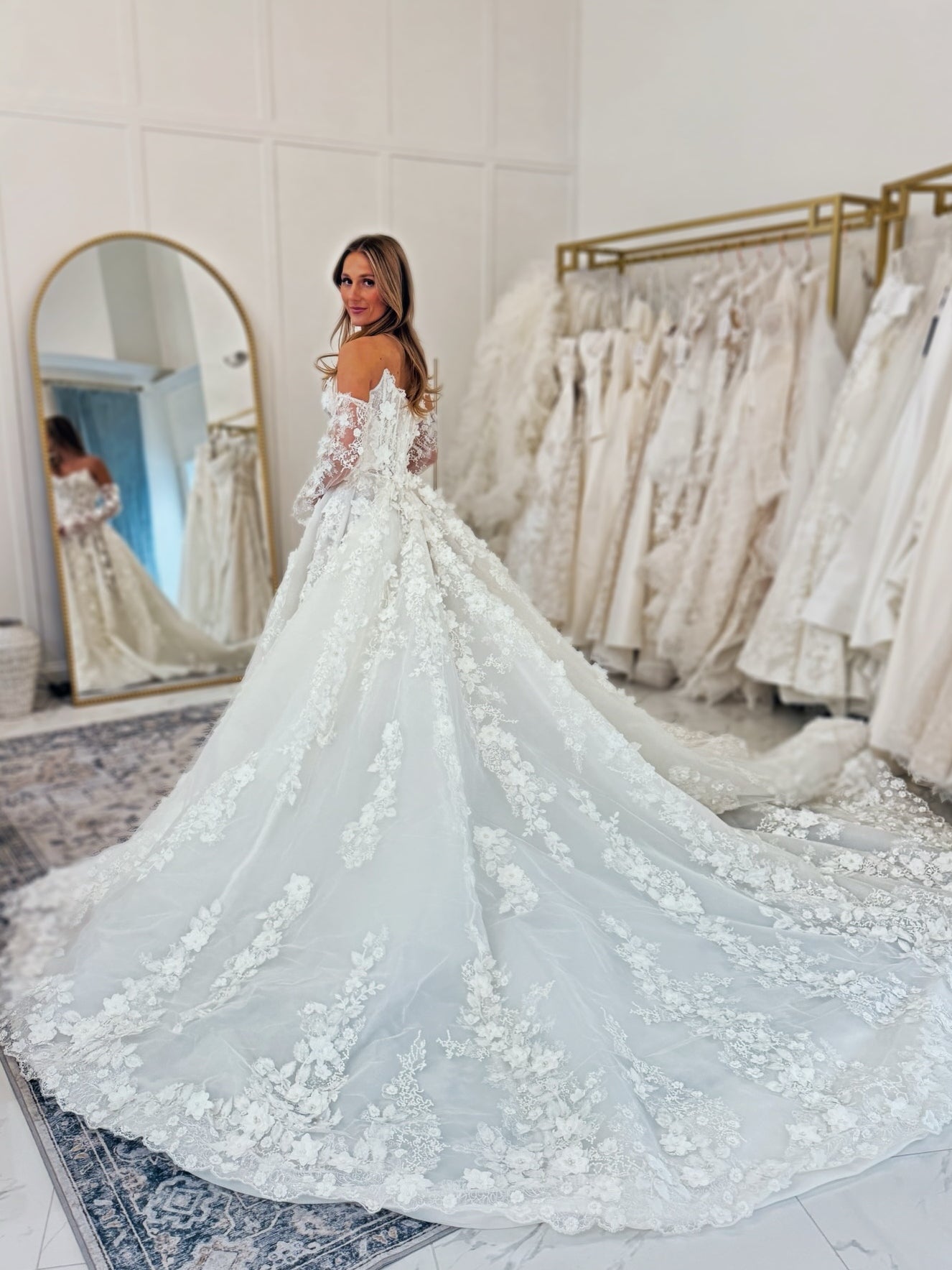 Front Split Luxury 3/4 Sleeve 3D Appliqué Lace Ballgown Wedding Dress