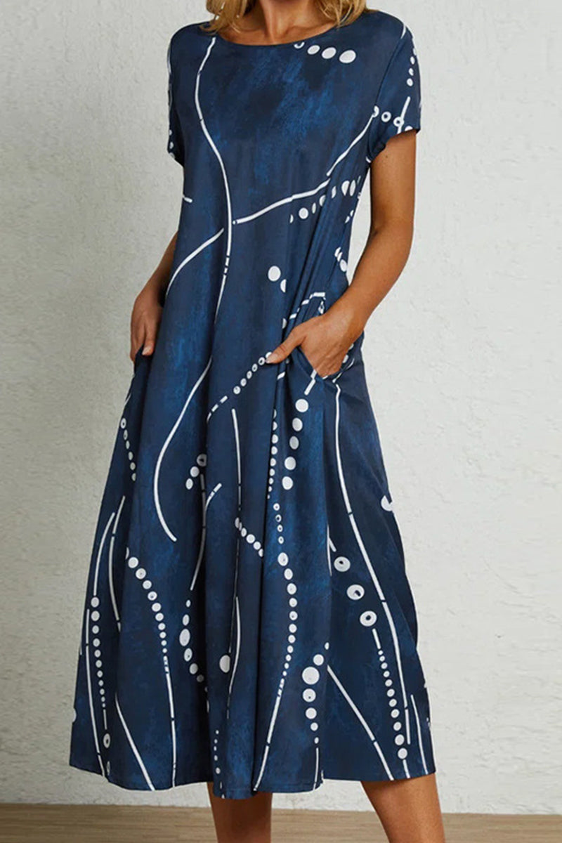 Well Tailored Dress with a Graceful Silhouette