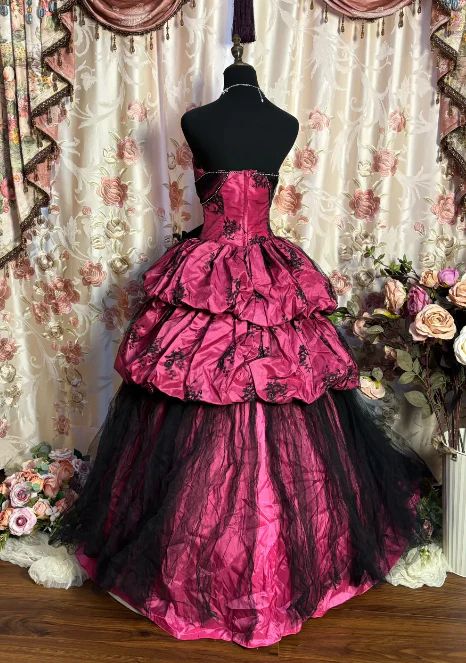 Vintage Sweetheart Neck Pink Tulle Satin Layered Ball Gown Formal Quinceanera Dress With Bow - View 2 | FashionDia