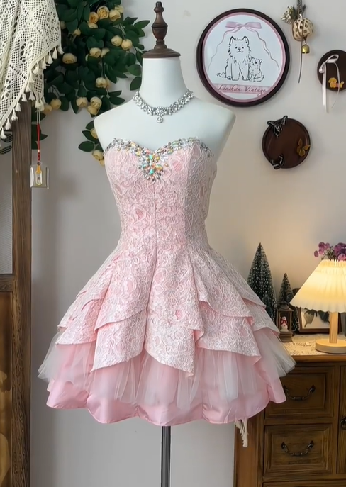 Gorgeous Pink Sweetheart Neck Lace A Line Homecoming Dress Formal Short Birthday Party Dress