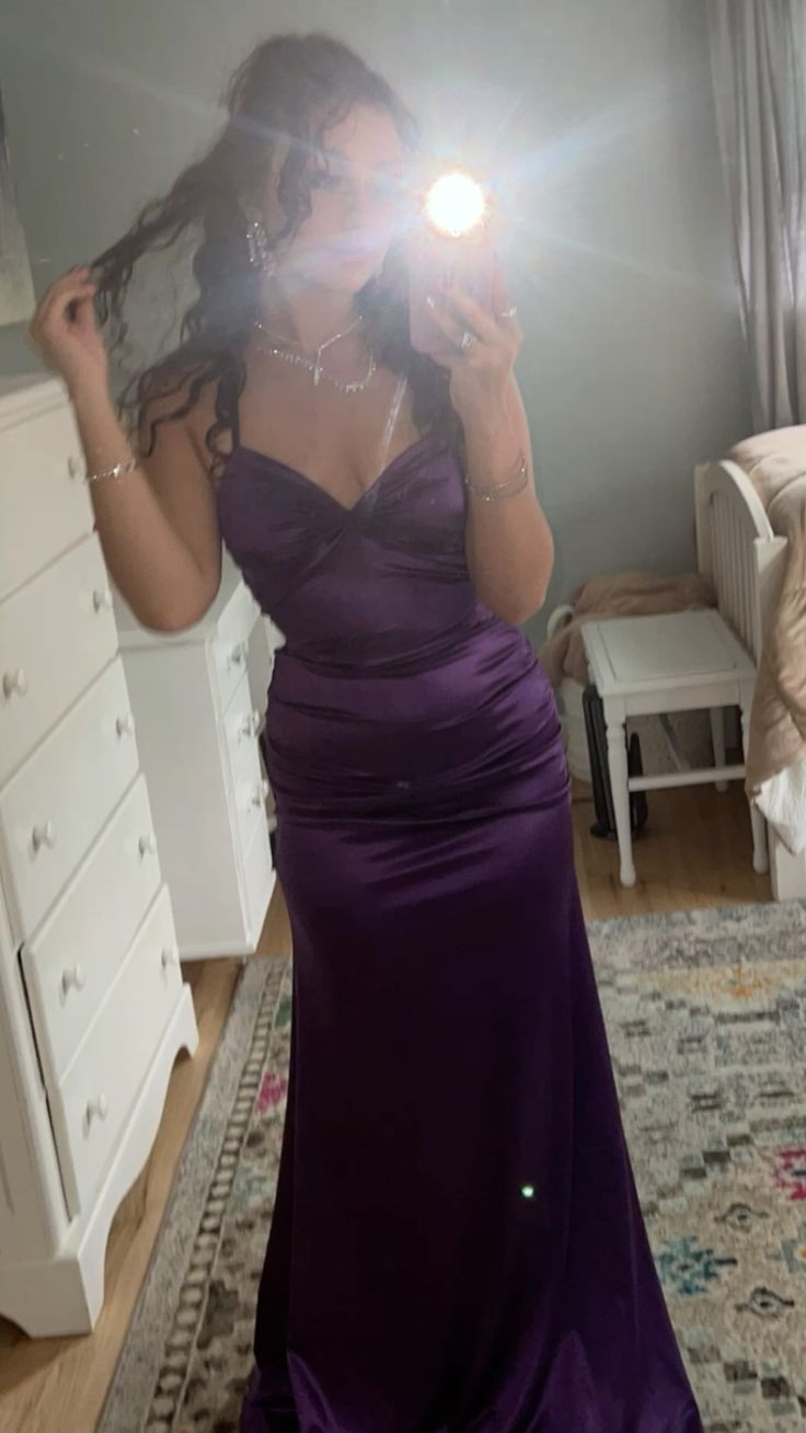 Elegant Halter V Neck Satin Mermaid Long Evening Dress Purple Party Dress