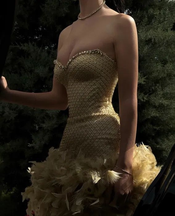 Gorgeous Sweetheart Strapless Sequin Feathers Yellow Cocktail Dress A-Line Short Party Dress - View 4 | FashionDia