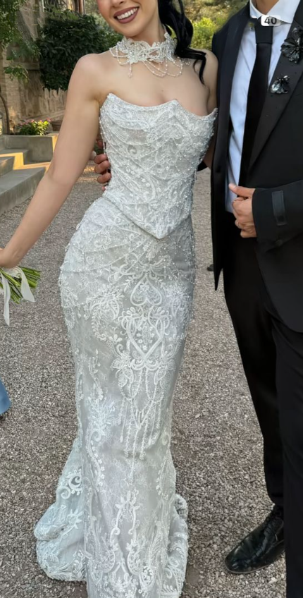 Gorgeous Strapless White Tulle Lace Beaded Mermaid Long Wedding Dress