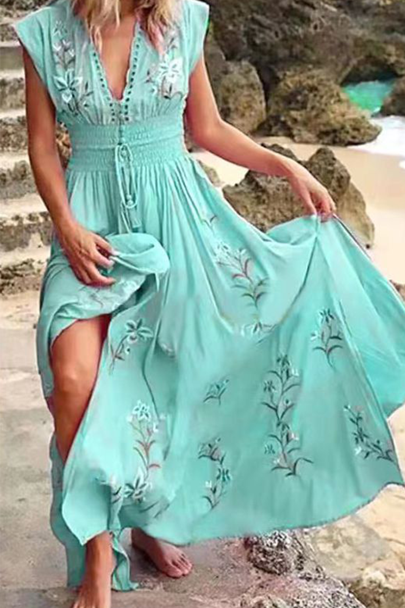 Classic Vintage & Enduringly Stylish Dress