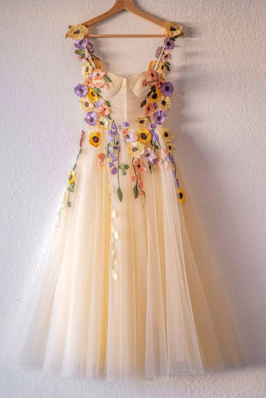 Chic Champagne A Line Appliques Tulle Tea Length Prom Dresses