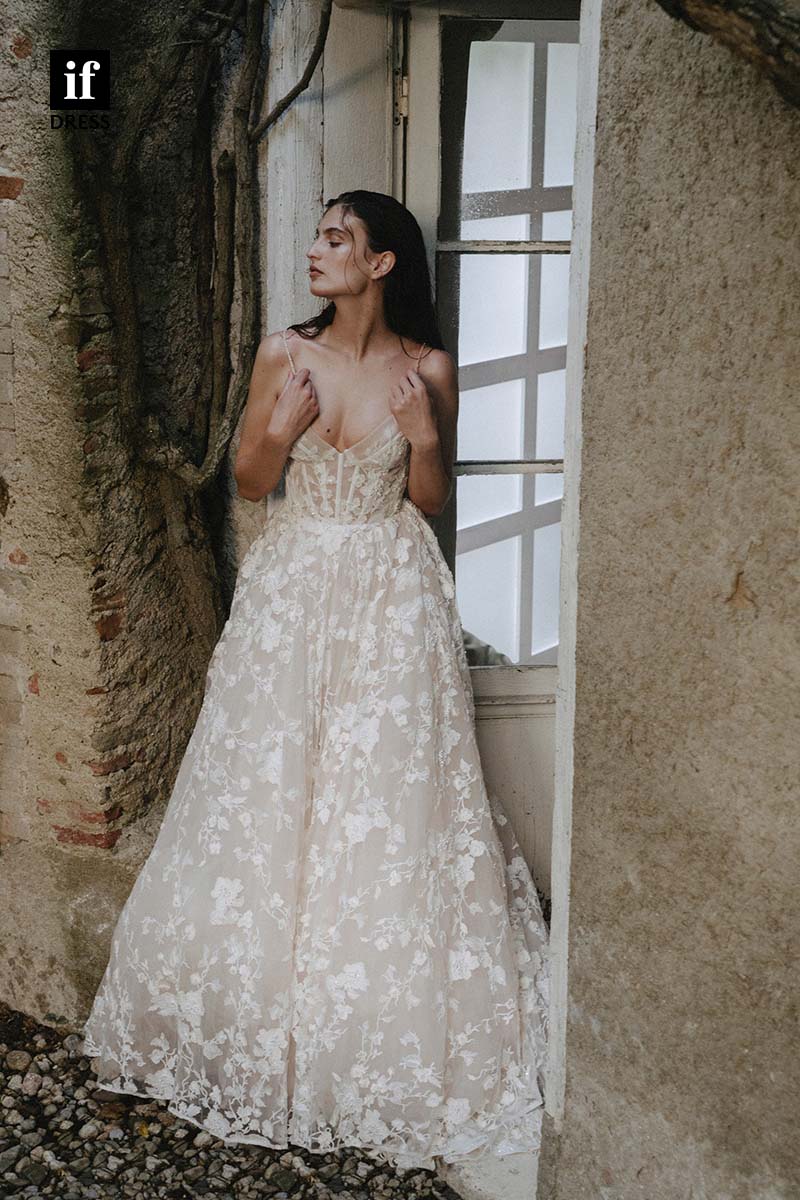 71171 - Romantic Spaghetti Straps V-Neck Lace Appliques Bohemian Wedding Gown