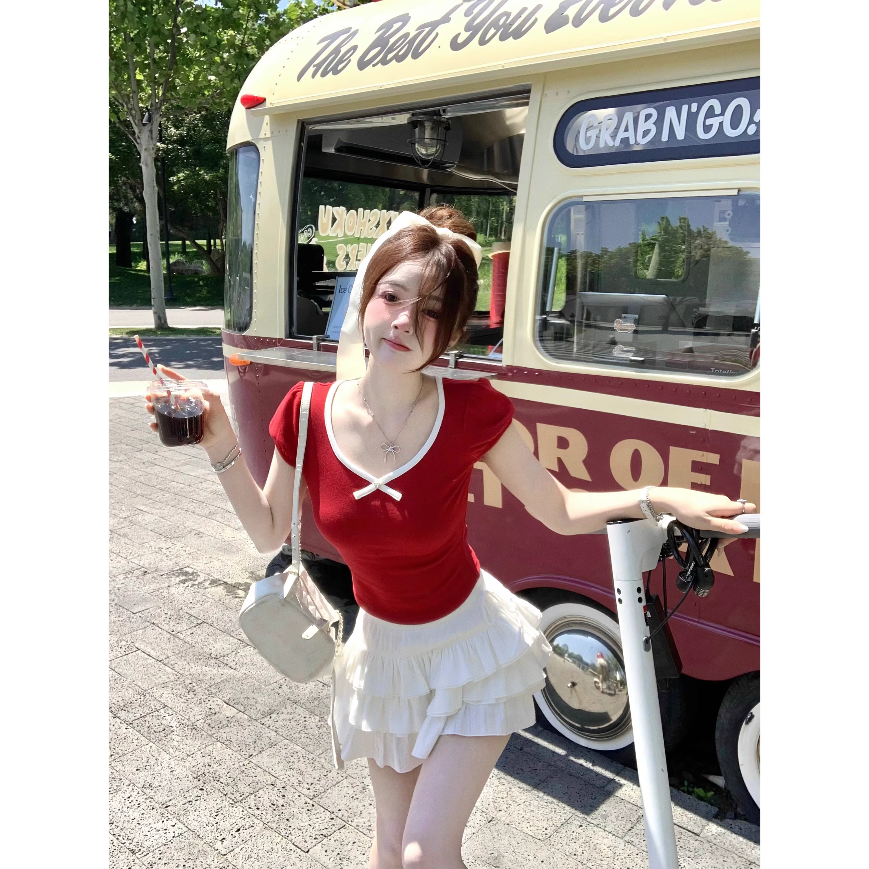 Red T-shirt for spring - FashionDia