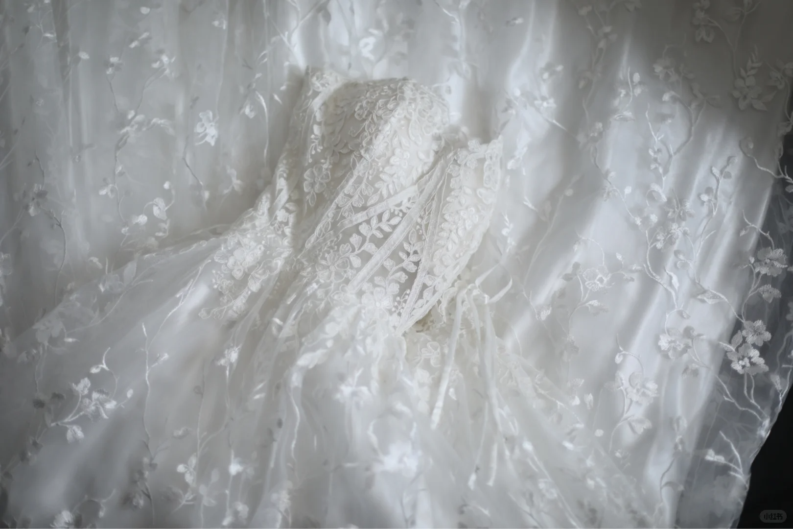 Vintage White Spaghetti Straps Lace A Line Wedding Dress Guest Dress