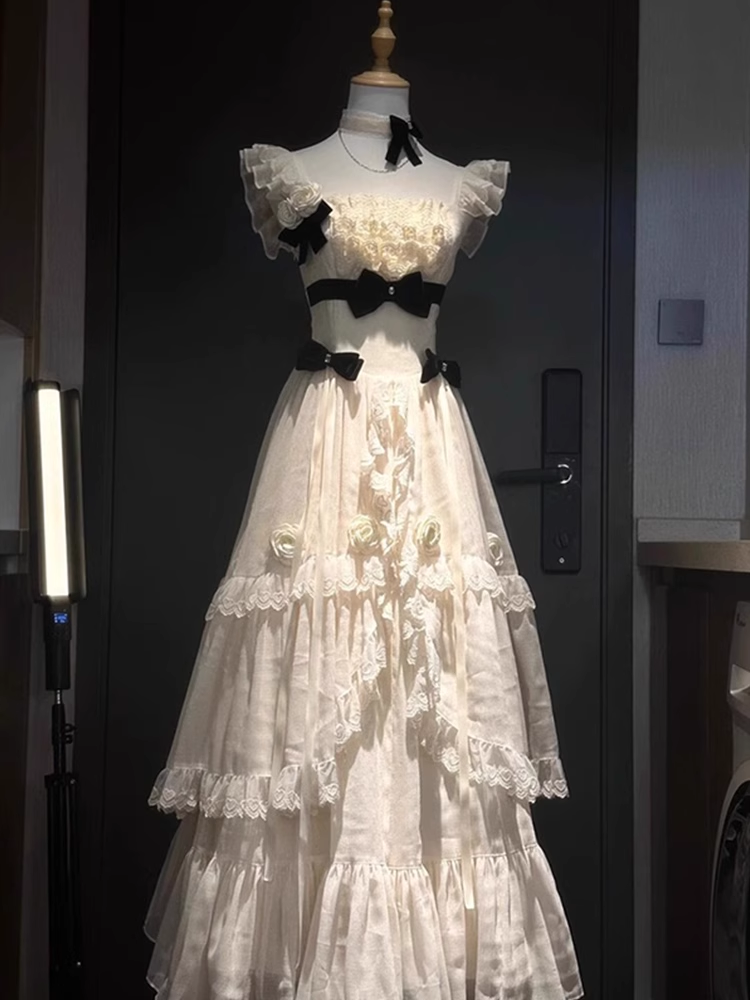 Chic Ball Gown Square Neckline Floral Ivory Lace Party Dresses Birthday Outfits With Black Bowknots