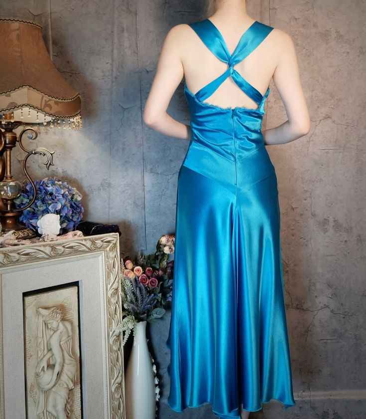 Vintage Blue V-Neck Satin Mermaid Evening Dress Long Birthday Prom Gown - View 5 | FashionDia