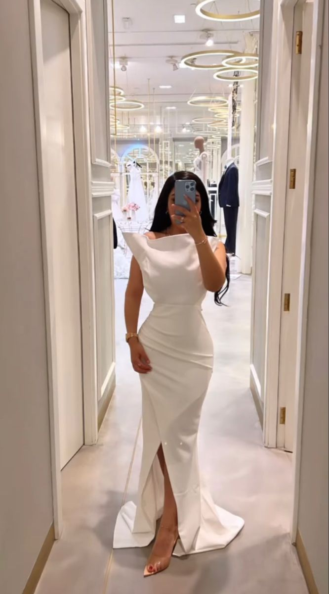Women's Sleeveless Evening Gown Split Side Pleats Dubai Saudi Arabia Arabian Formal Party Prom Dress White