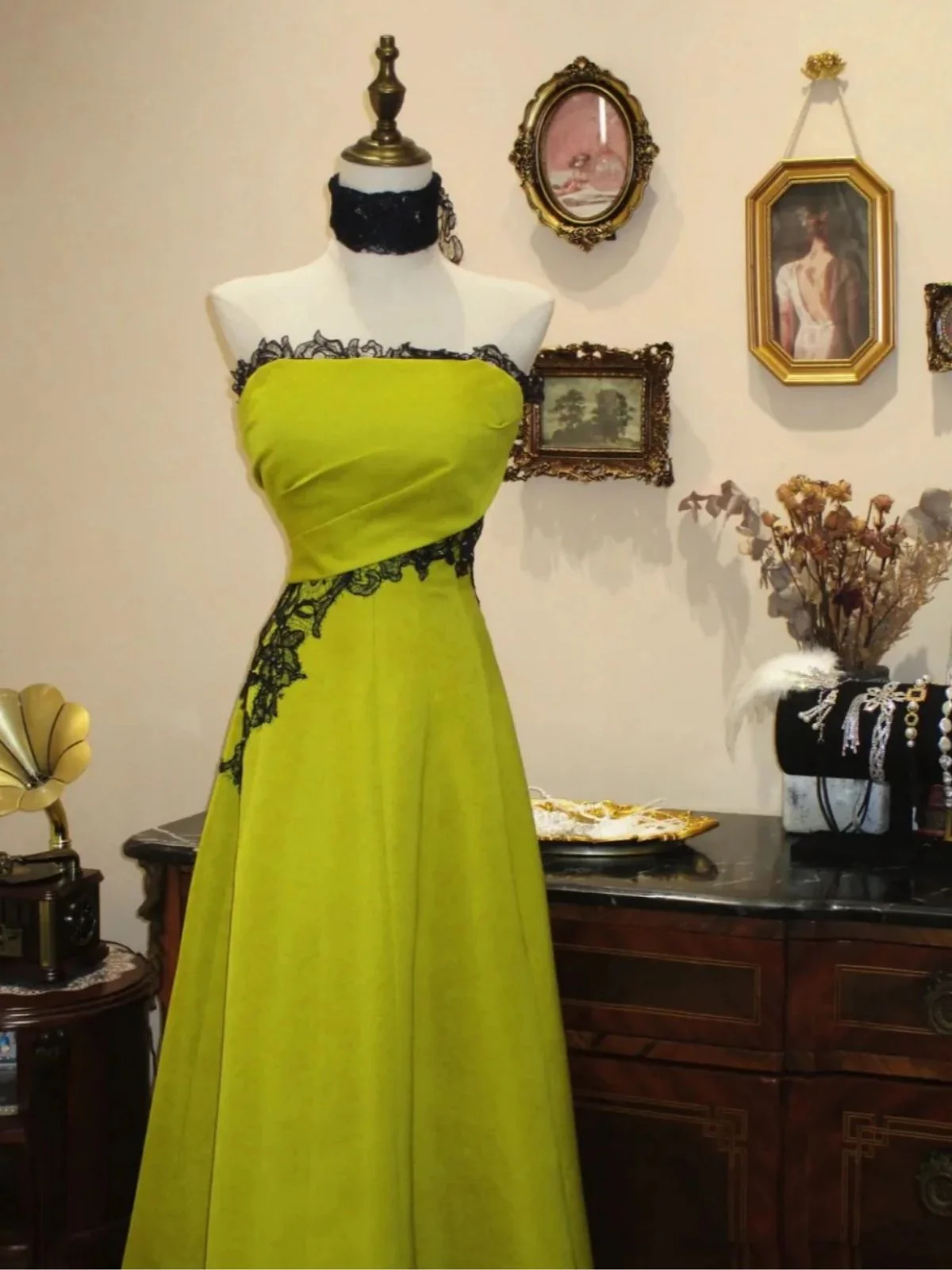 A-Line Green Evening Gown with Black Lace Appliqu�, Strapless Floor-Length Prom Dress - View 2 | FashionDia