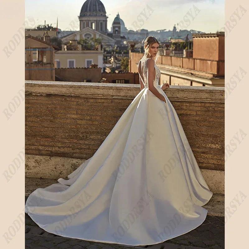 Soft Satin V-Neck Wedding Dresses For Women A-Line Backless Bridal Gowns Sleeveless Insertable Pocket Robe De Mariée (ZD13376)