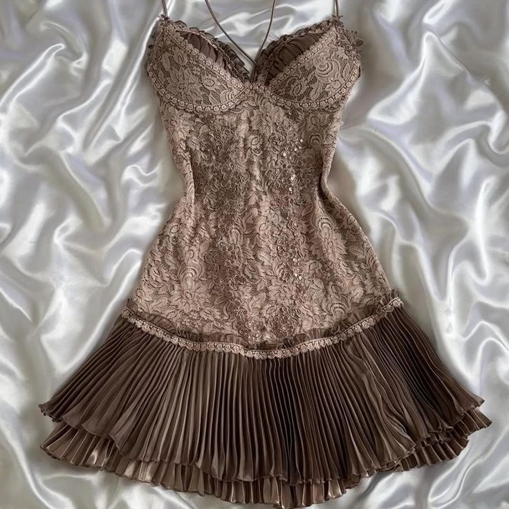 Brown Vintage Lace Beading Pleated Birthday Party Dress Short Homecoming Dress - FashionDia