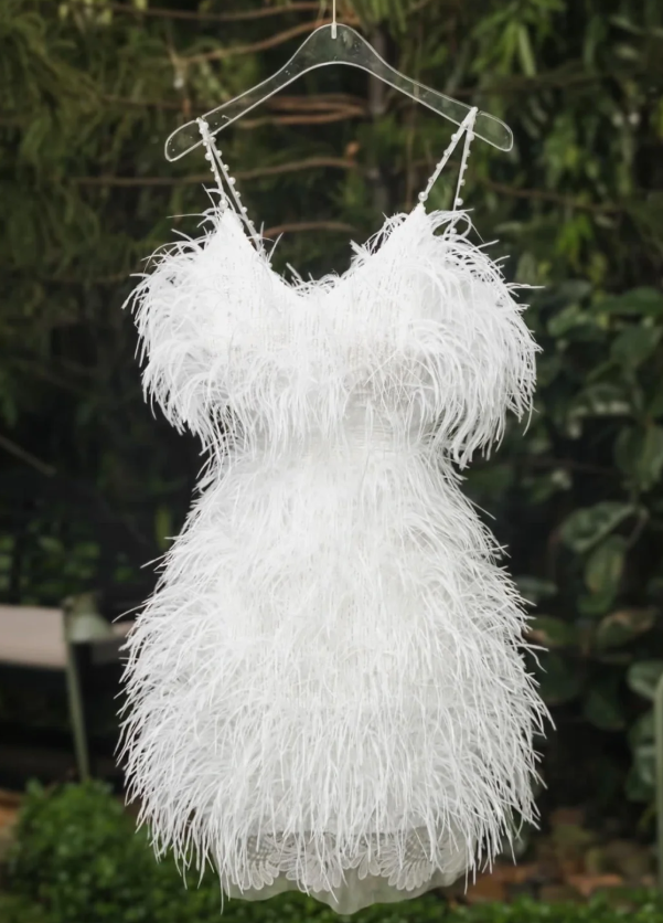 Gorgeous White Spaghetti Straps Sheath Feathers Birthday Outfits Formal Homecoming Dress - FashionDia
