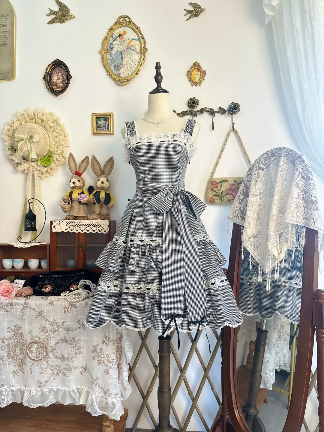 Cute Gray Lace Satin A-Line Short Prom Dress Formal Homecoming Dress - FashionDia